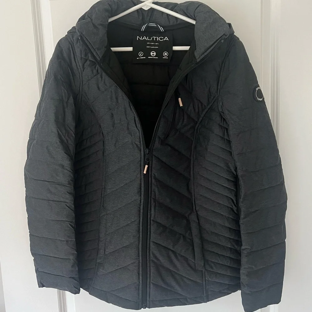 Nautica Women's Dark Gray Packable Puffer Jacket - Picture 4 of 10